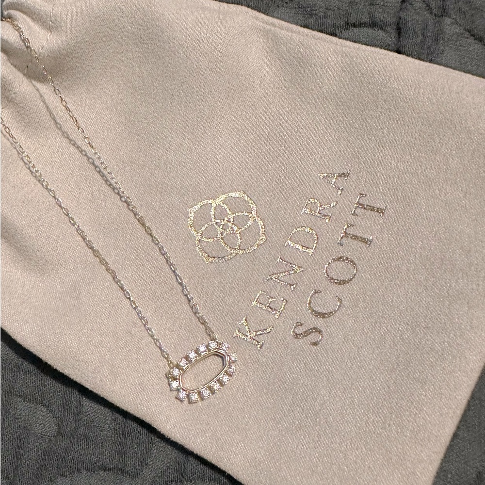 Kendra Scott | Elisa Open Frame Crystal Pendant Necklace in Gold | Slightly Used